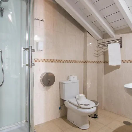 Tuguest Atico Gracia Apartment Granada